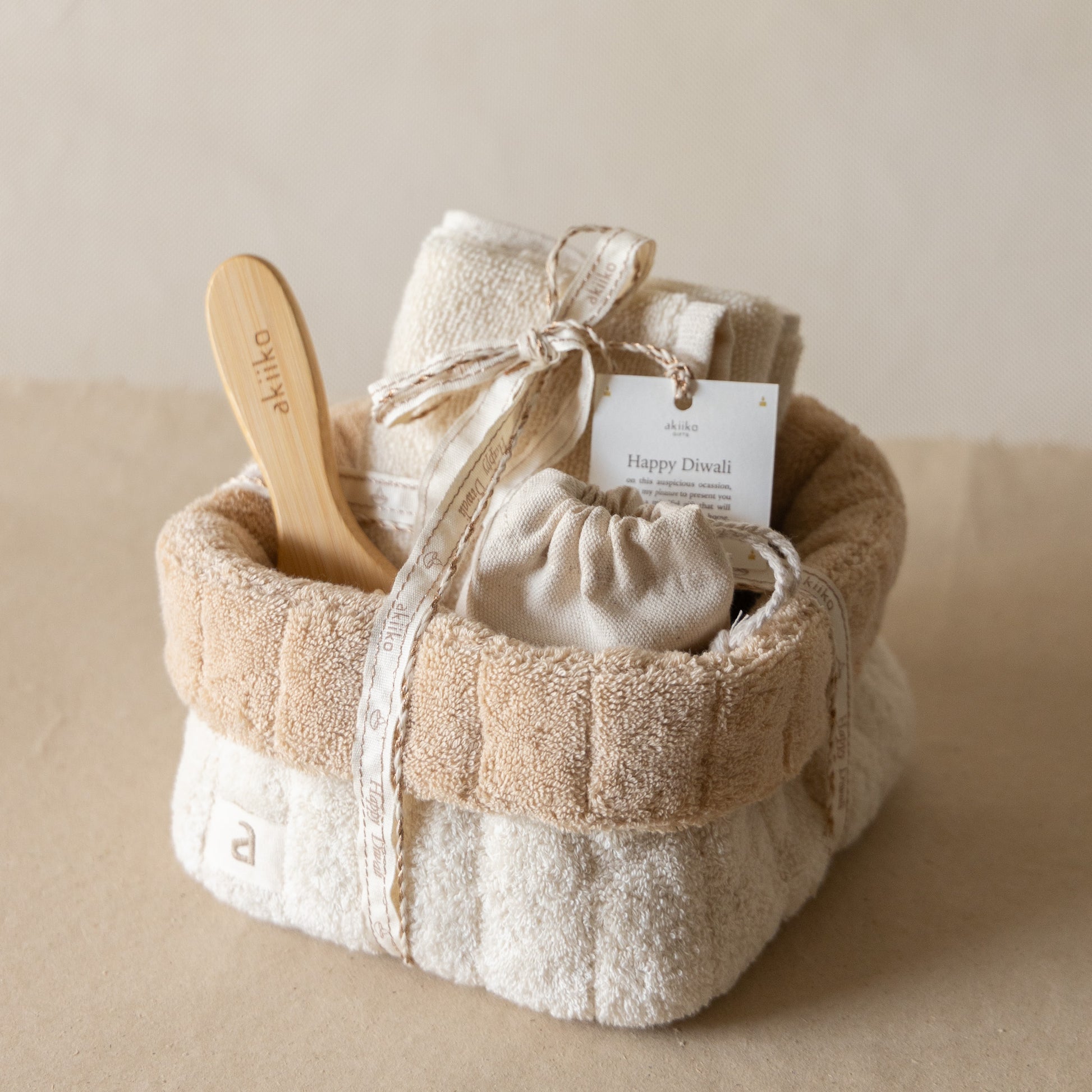 AM Cloud Self- Care Set