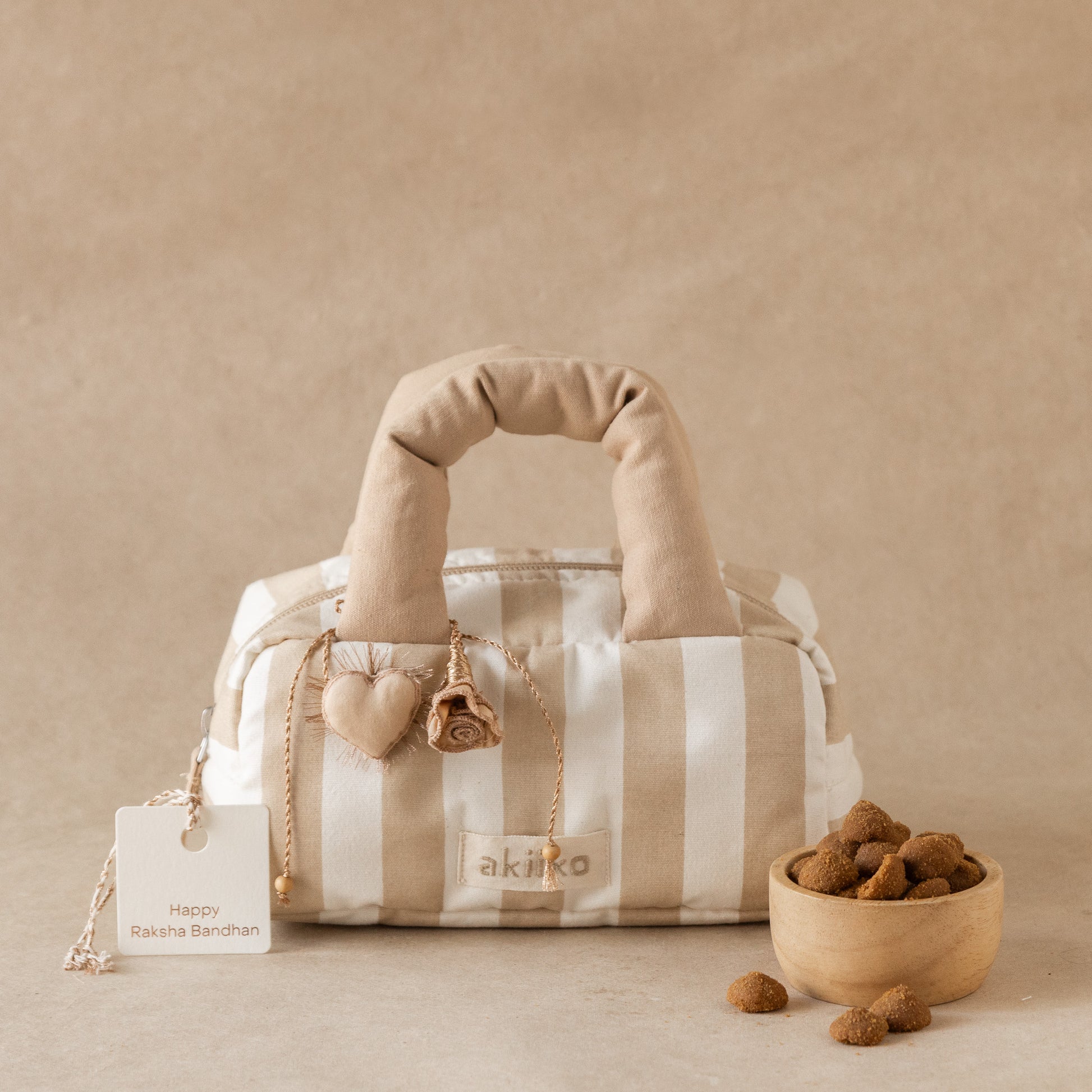 Sweet Puff: Handbag Rakhi Gift Set