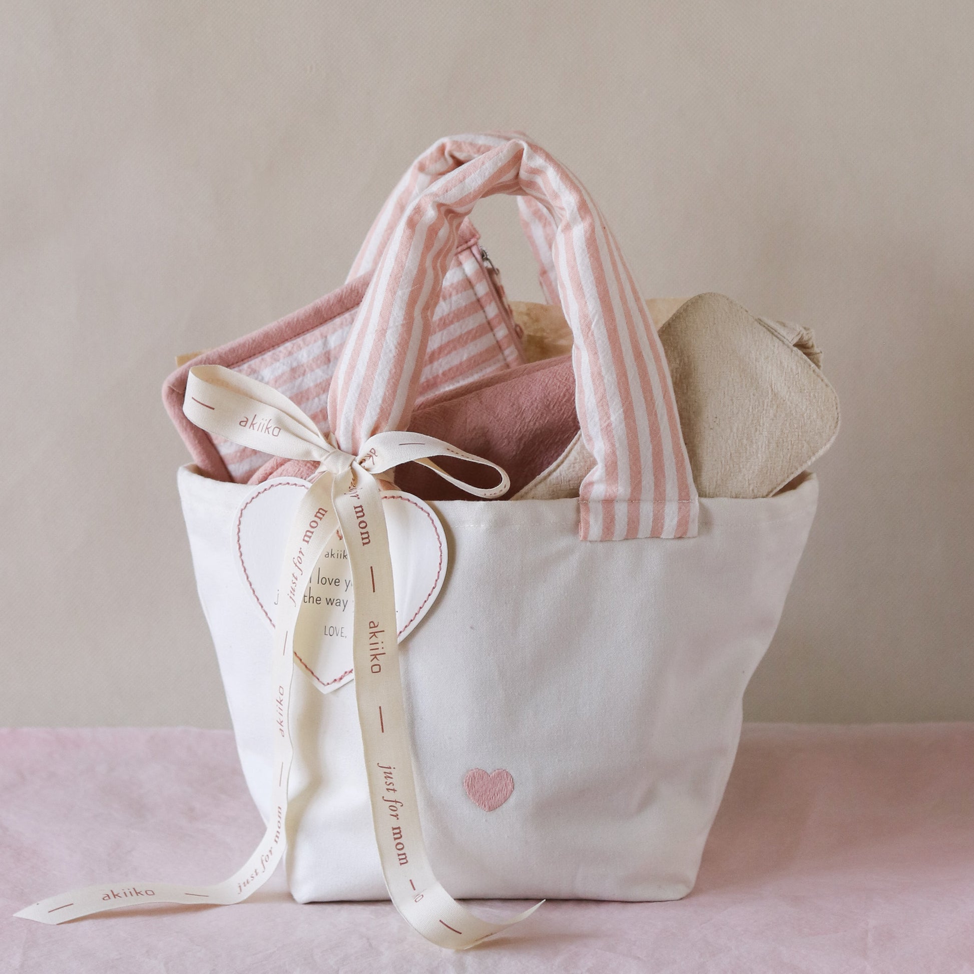 Elsewhere Travel Gift Set