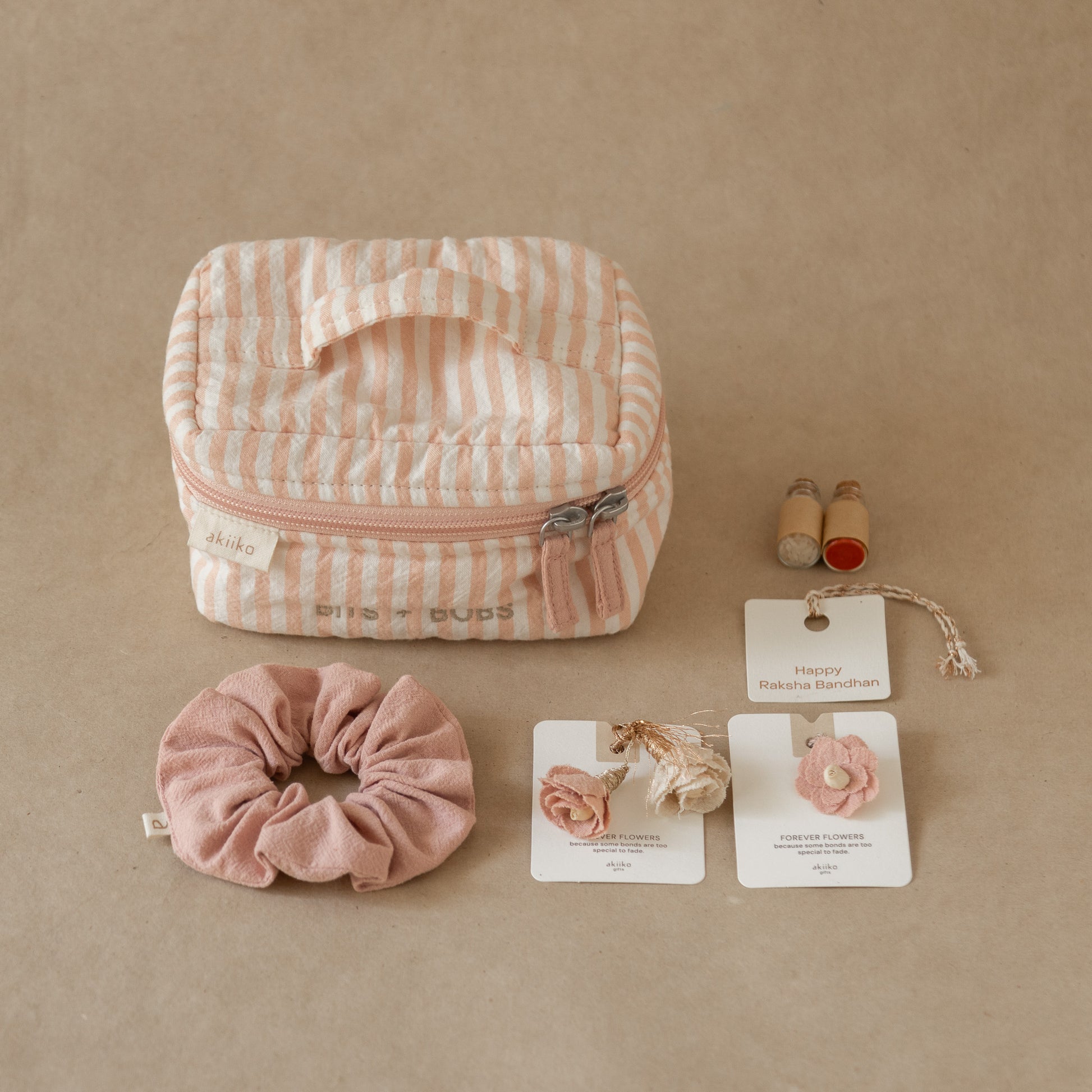 Pretty Rituals: Vanity Rakhi Gift Set