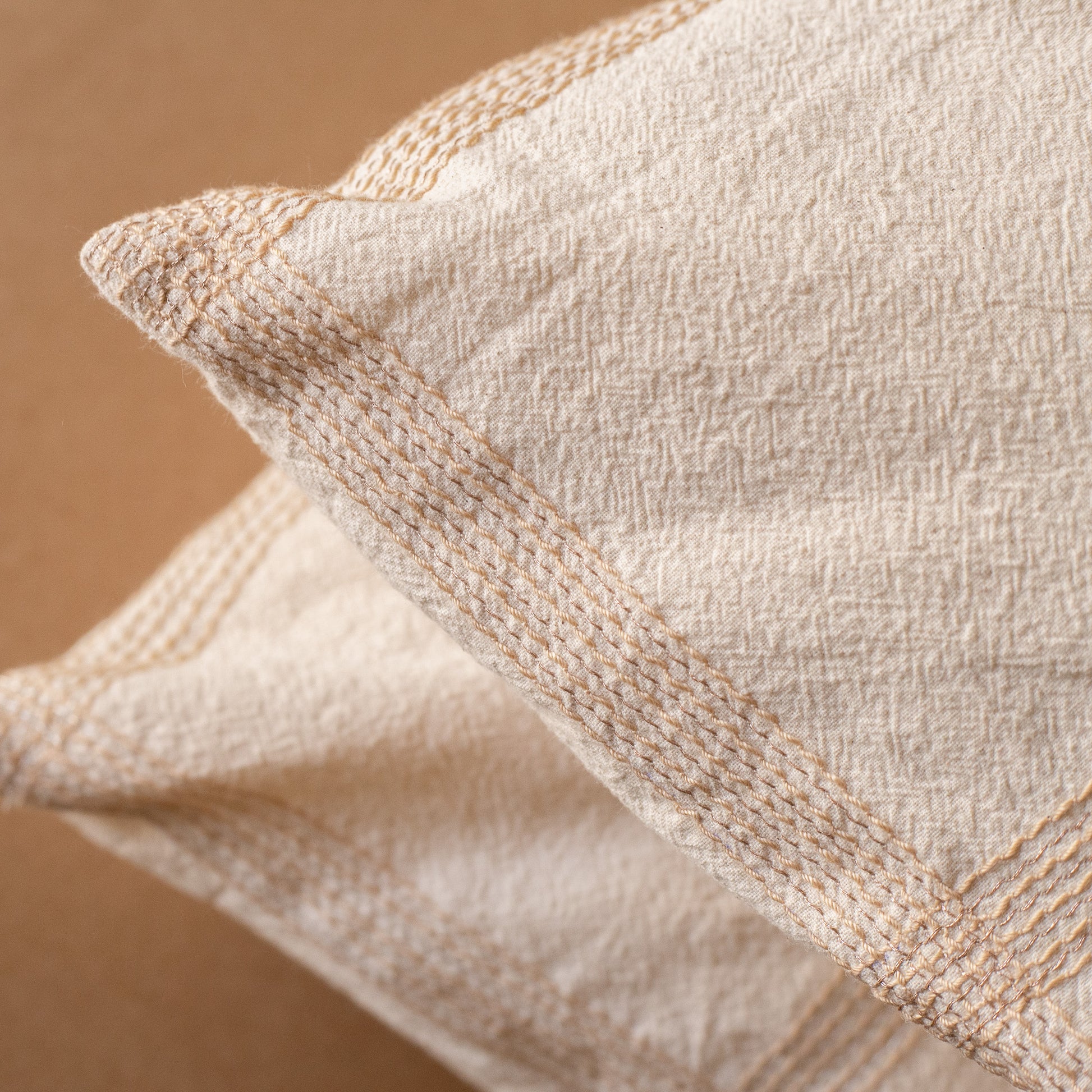 Crinkle Grid Festive Cushion Cover