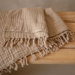 Fyra Fringe Throw