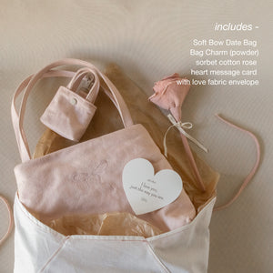 On a Date' Bag + Charm Gift Set with Rose (powder)