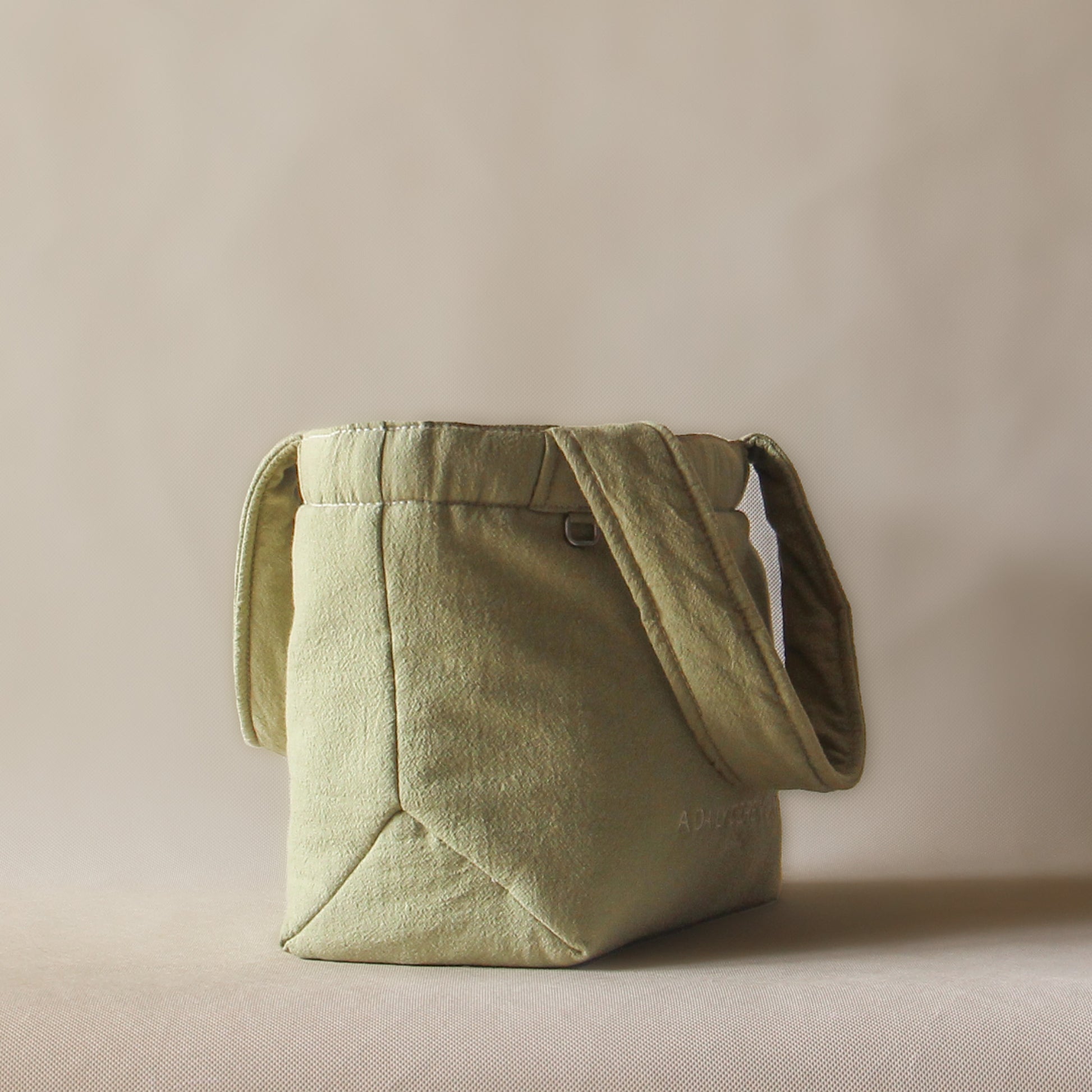 Crinkle Ceremony Tote - Petit