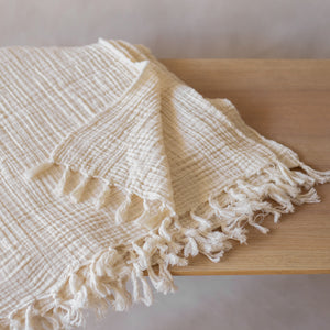 Fyra Fringe Throw
