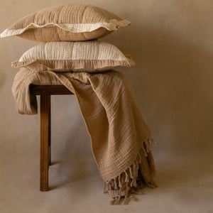 Fyra Fringe Throw