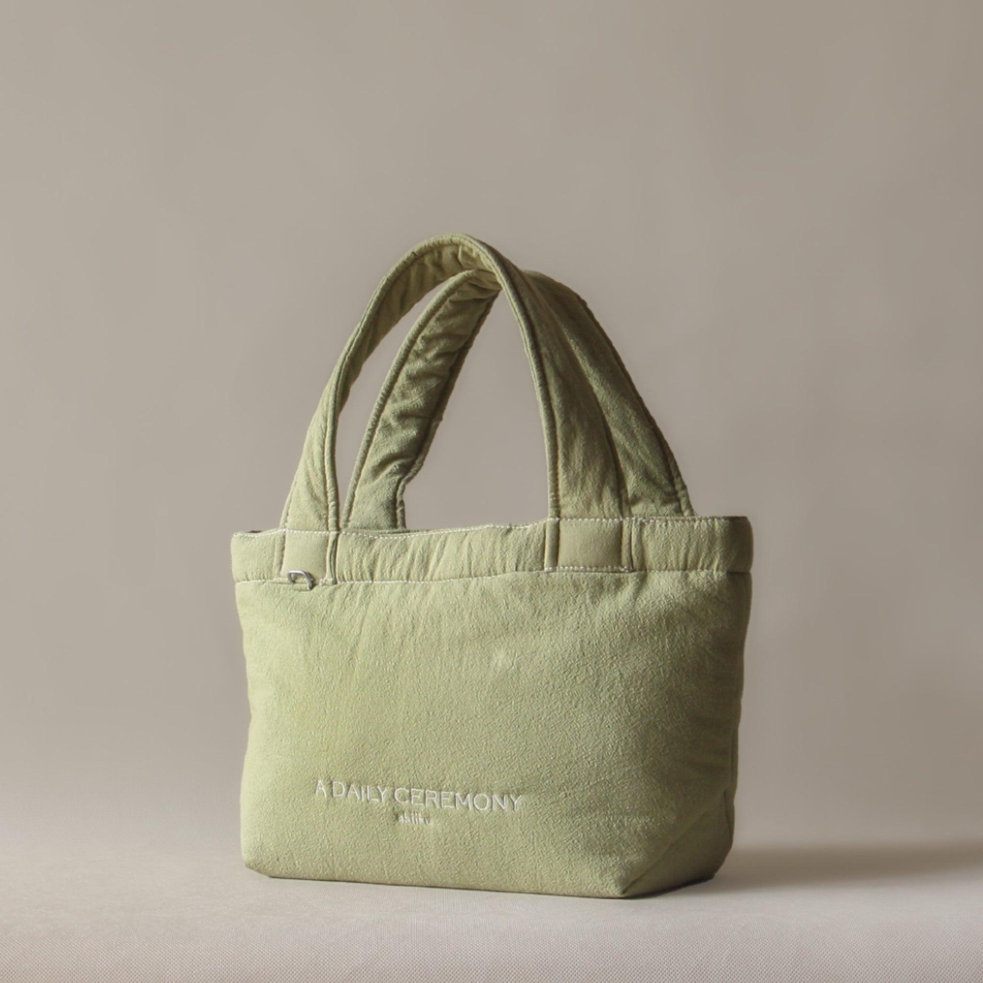 Daily Ceremony Tote Set
