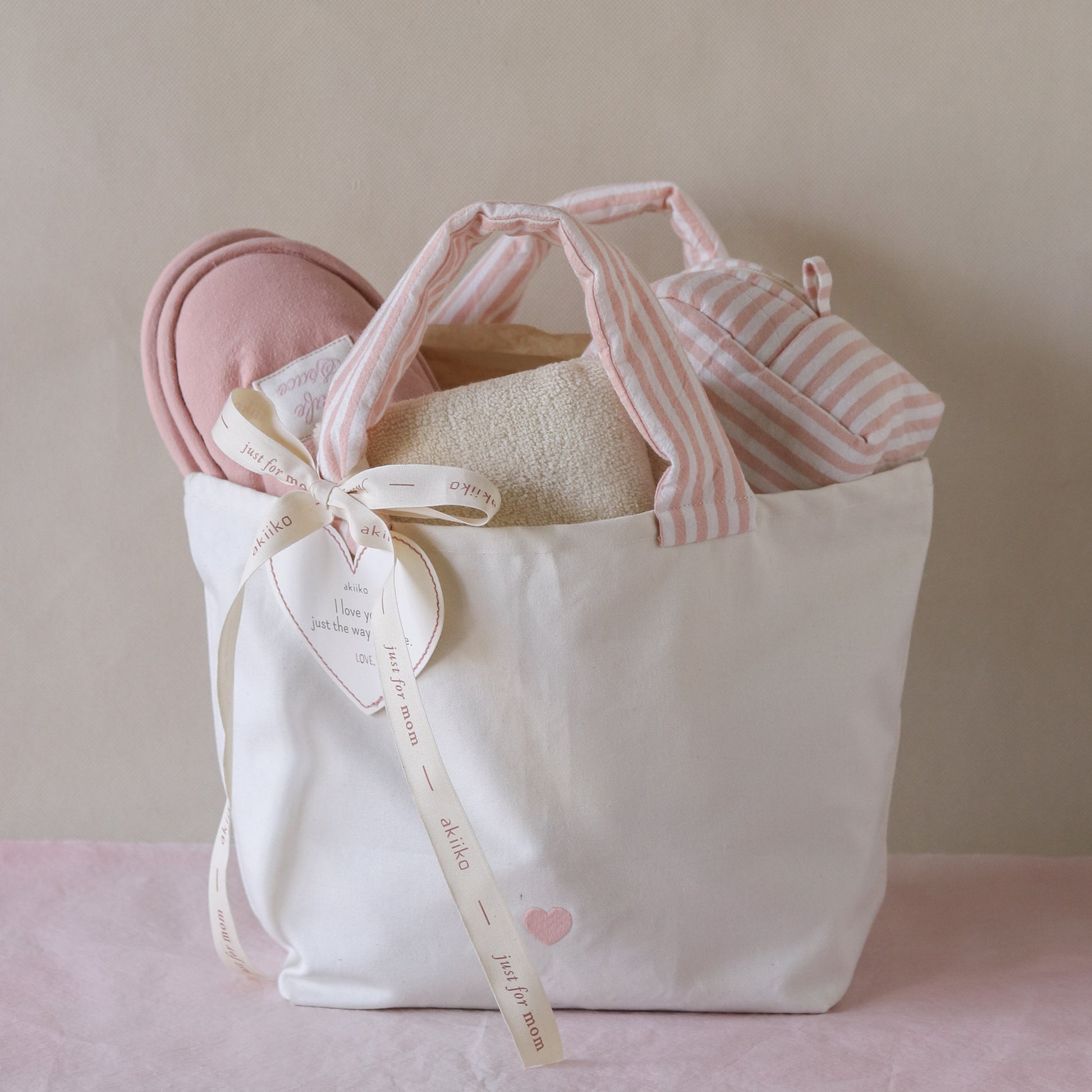 Retreat Essentials Gift Set