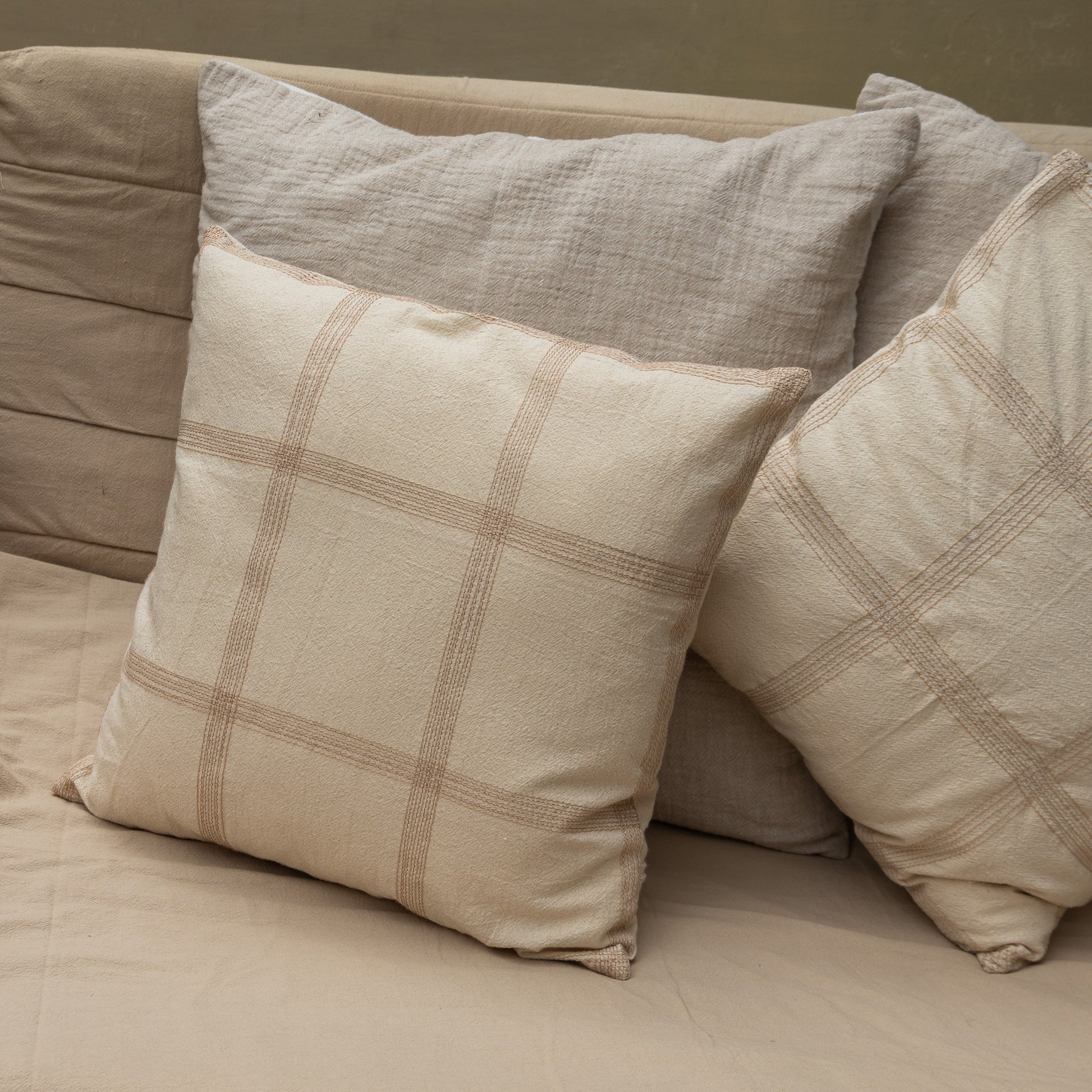 Crinkle Grid Festive Cushion Cover