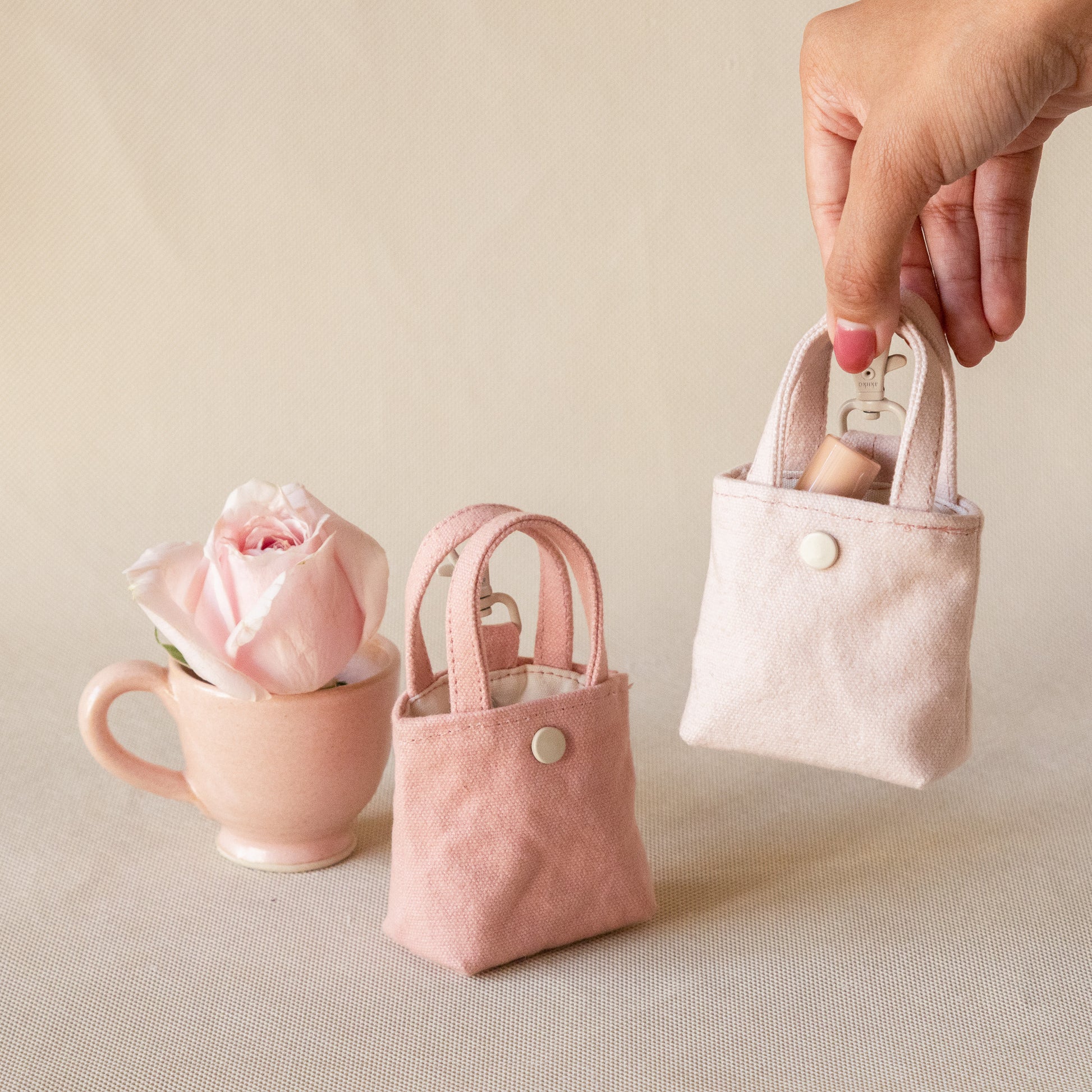 Soft Date Mini Bag charm - Gelee