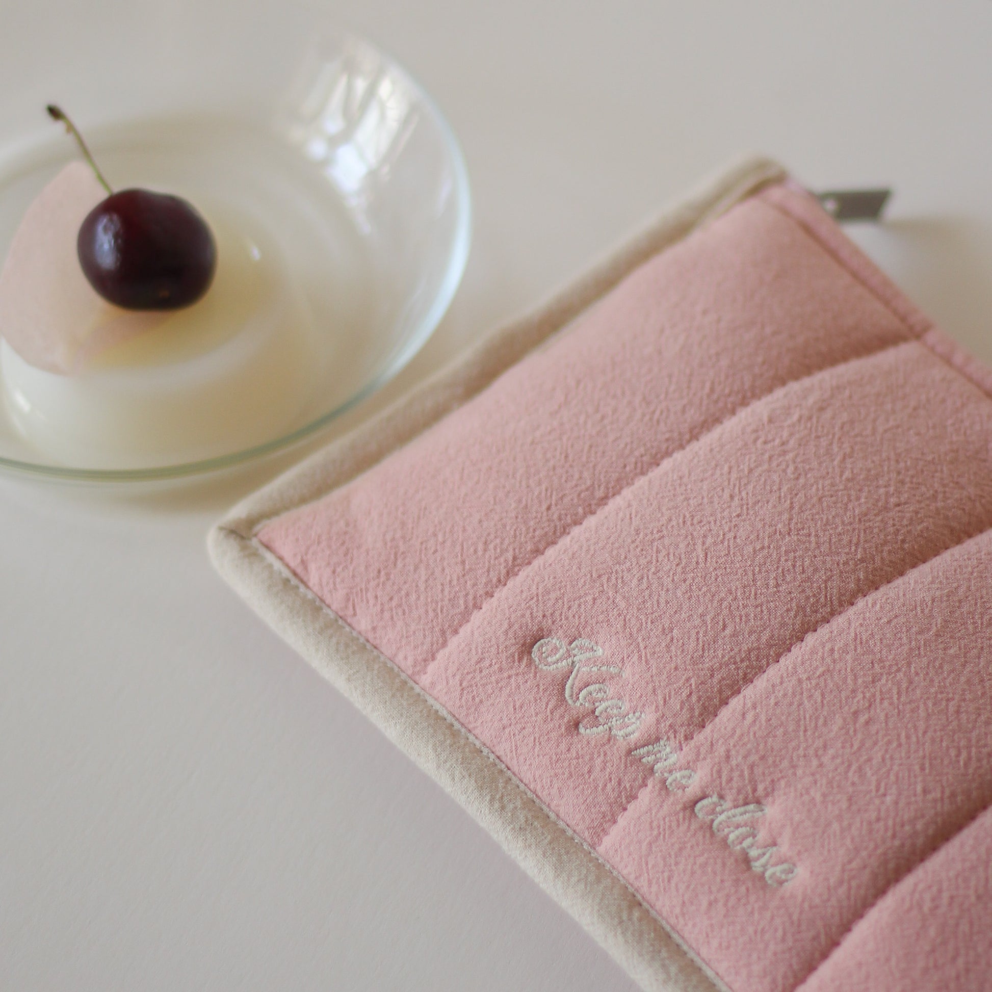 Sorbet ‘Keep me Close’ Flat Pouch