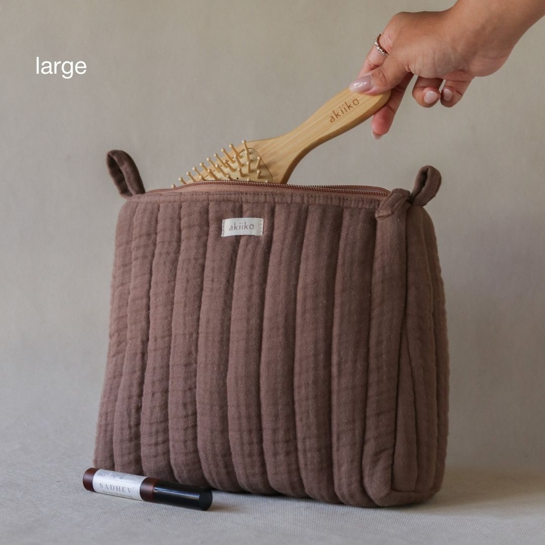 Fyra Triangle Pouch (Medium) - akiiko 8