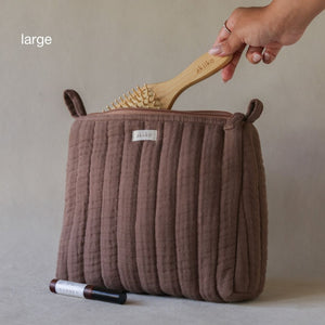 Fyra Triangle Pouch (Medium) - akiiko 8