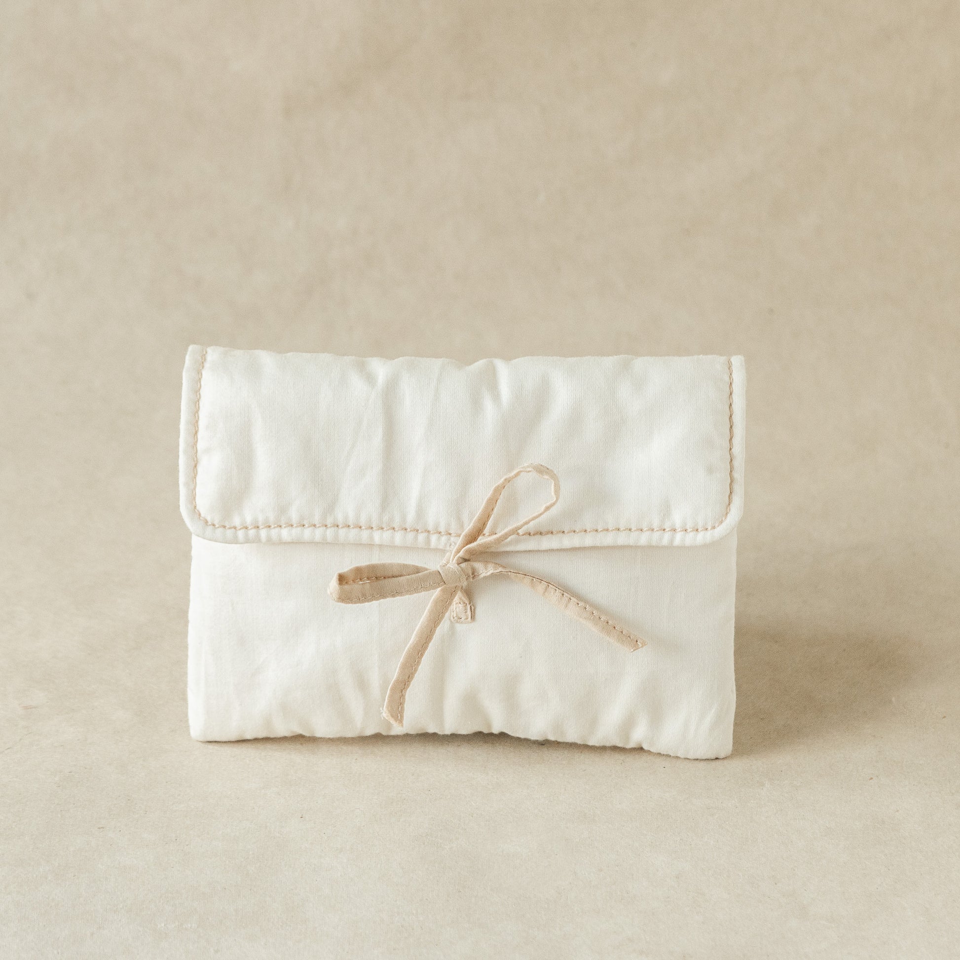 Satin Keepsake Kit (cream)