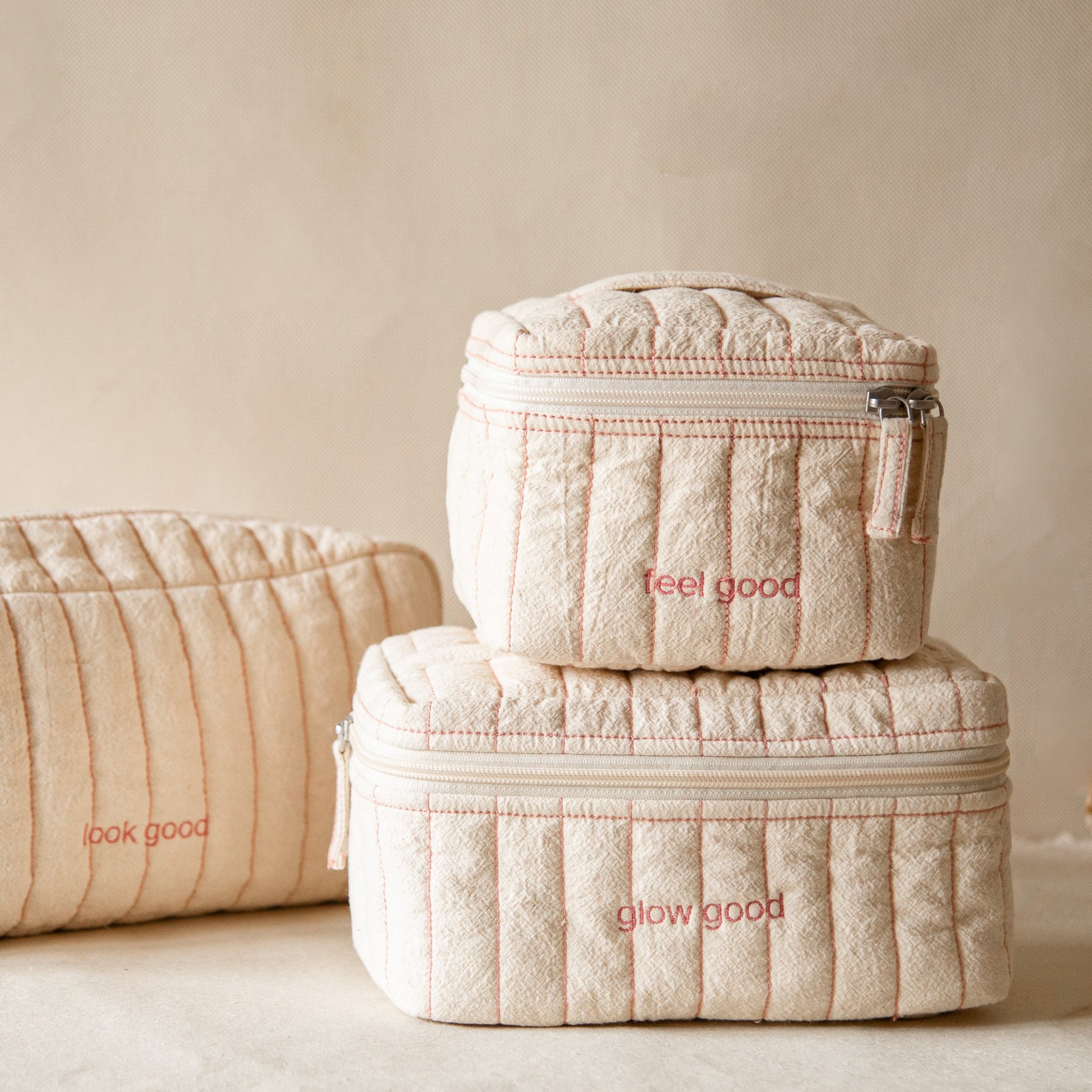 Quilted crinkle-cotton “Glow Good” Rosette makeup vanity, side view