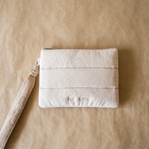 Crinkle Flat Pouch (Petit) With Wristlet