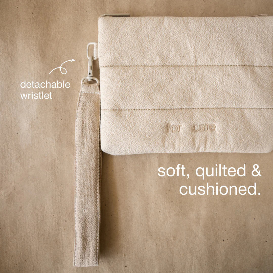 Crinkle Flat Pouch (Petit) With Wristlet