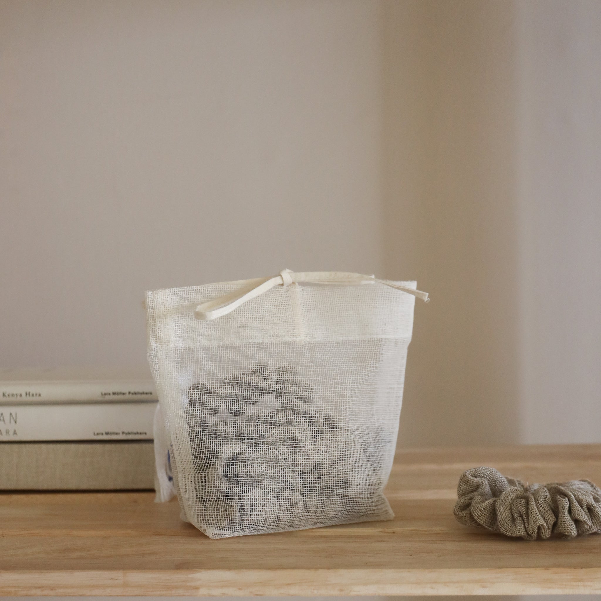 Linen Hair Scrunchies with Mesh Bag