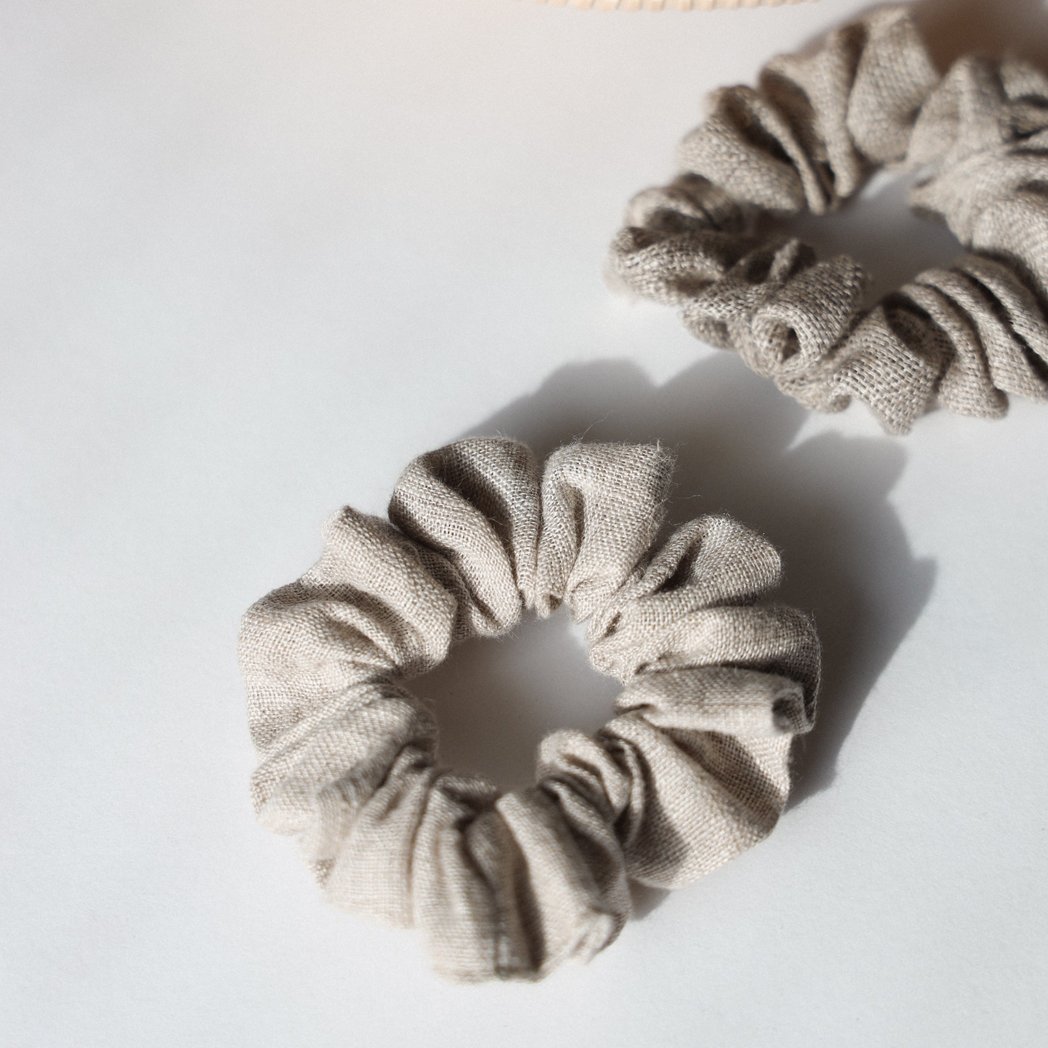 Linen Hair Scrunchies with Mesh Bag